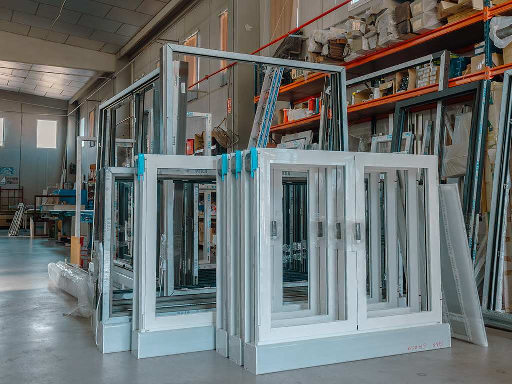 Fábrica de Dacsa Proline en proceso de producción de ventanas de alta calidad.