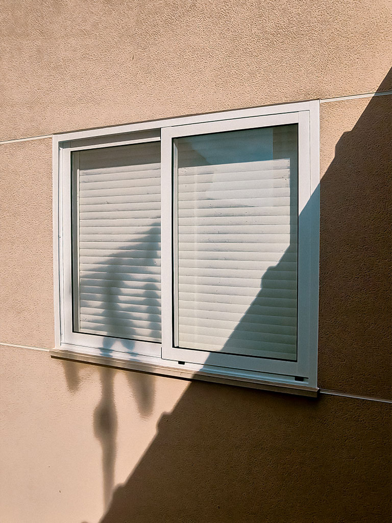instalacion de ventanas pvc con eficiencia energetica para pisos y reformasen yecla y murcia